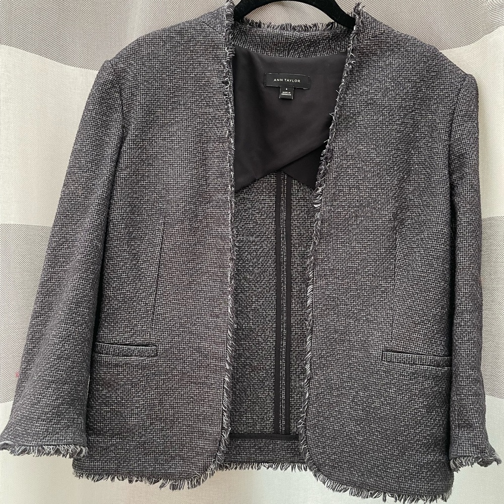 Ann Taylor jacket / blazer, size 6, black and gray tweed
